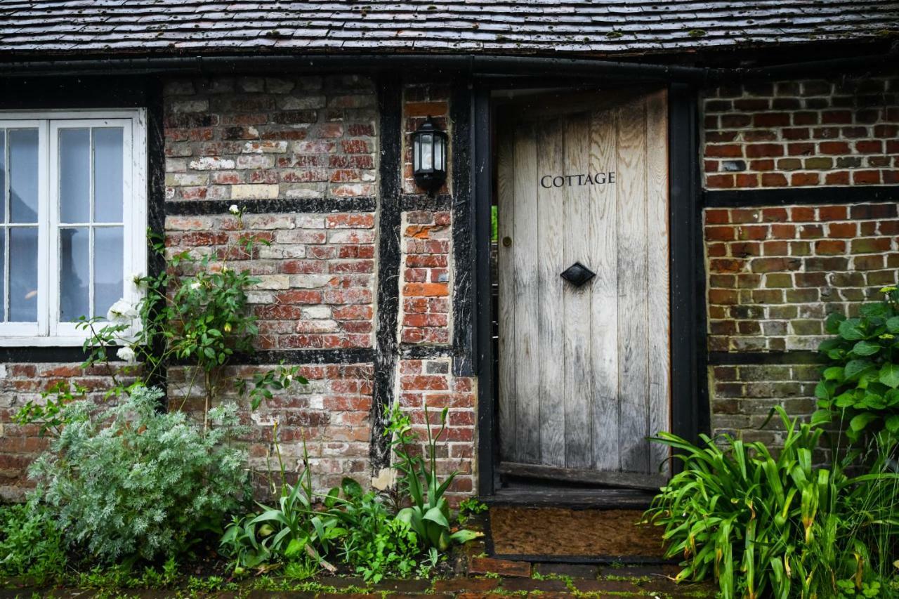 The Wife Of Bath Restaurant With Rooms Ashford  Bagian luar foto